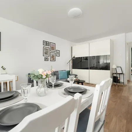W Centrum Wroclawia Tuz Przy Rynku Z Biurkiem Do Pracy Zdalnej By Renters Apartmán